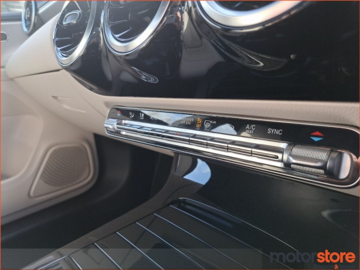 Mercedes-Benz CLA CLA 180 LIKE NEW CONDITION