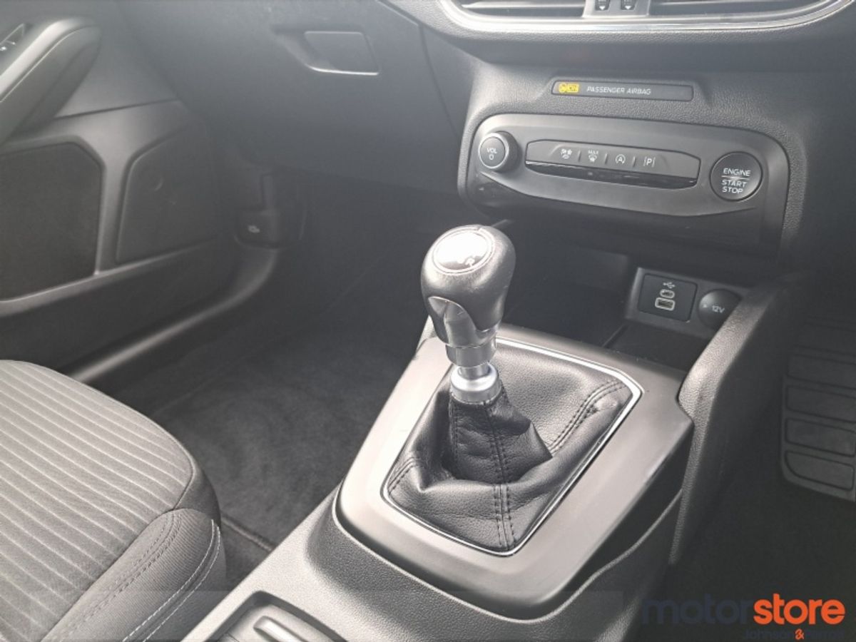 Ford Focus 1.0L Petrol Manual I ONLY €83 PER WEEK