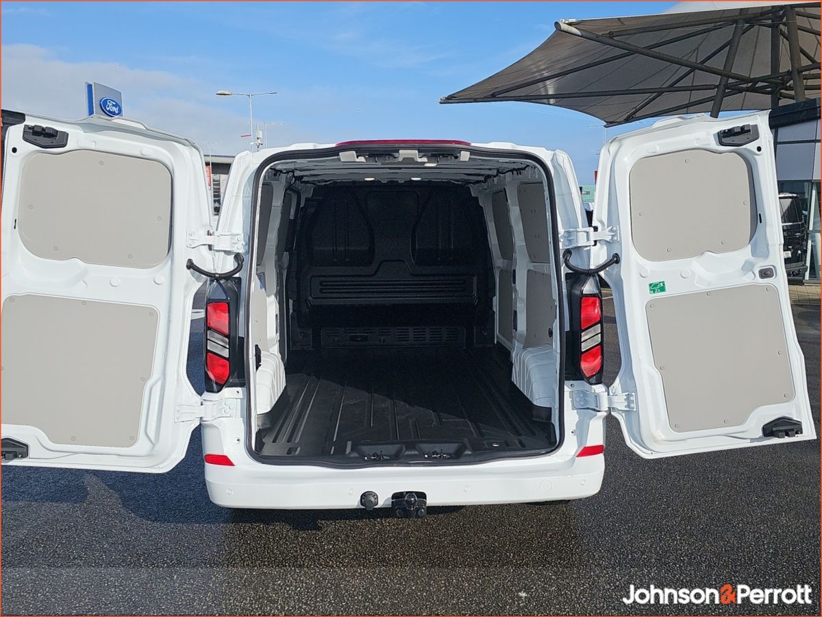 Ford Transit Custom Limited Long Wheelbase