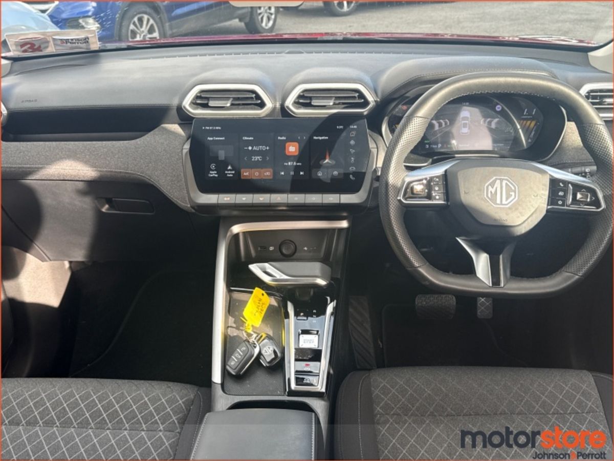 MG ZS Excite HEV **LIKE NEW / HUGE WARRANTY**