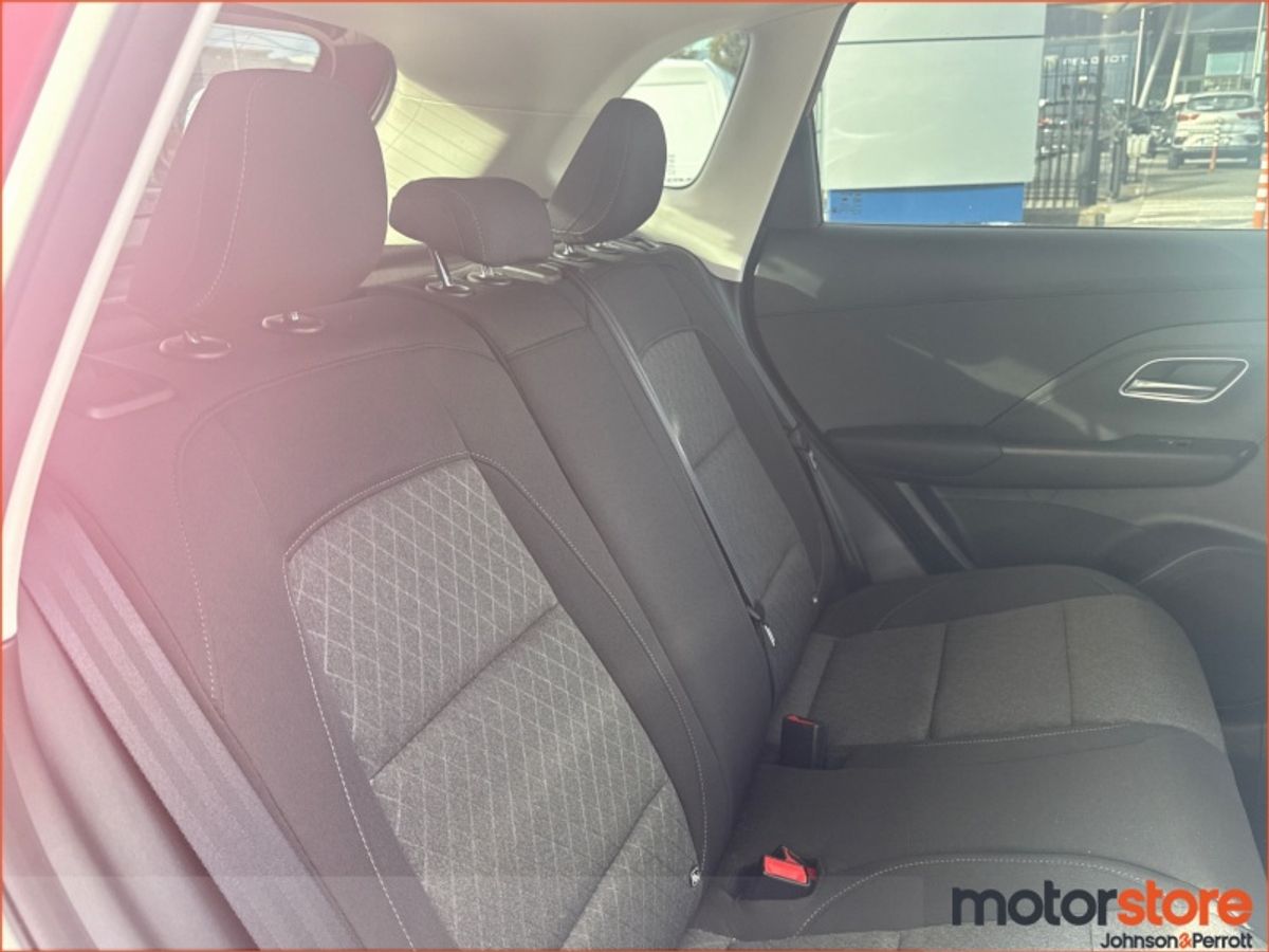 MG ZS Excite HEV **LIKE NEW / HUGE WARRANTY**