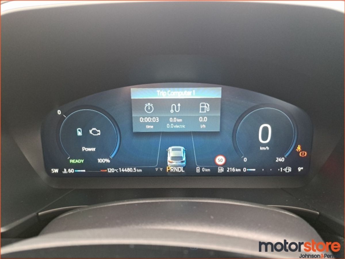 Ford Kuga PHEV TITANIUM TINY MILEAGE