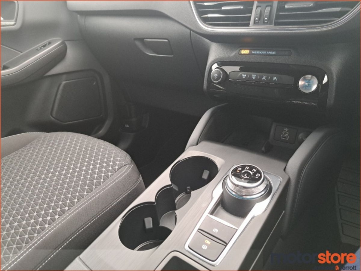 Ford Kuga PHEV TITANIUM TINY MILEAGE