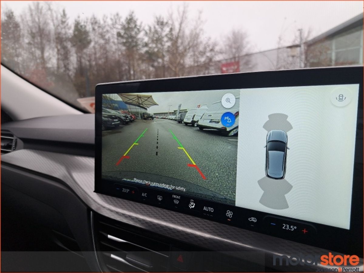 Ford Kuga PHEV TITANIUM TINY MILEAGE