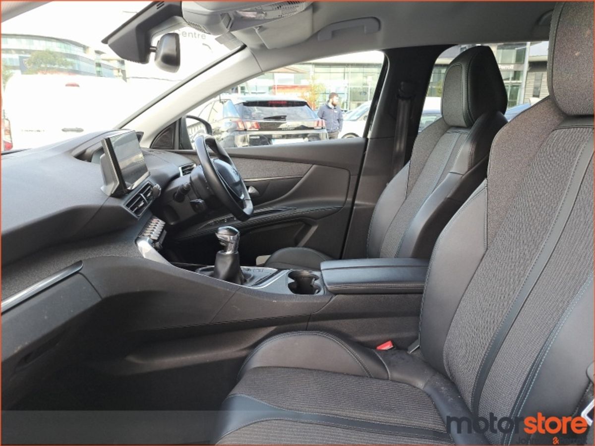 Peugeot 5008 1.2 PureTech 130bhp Allure