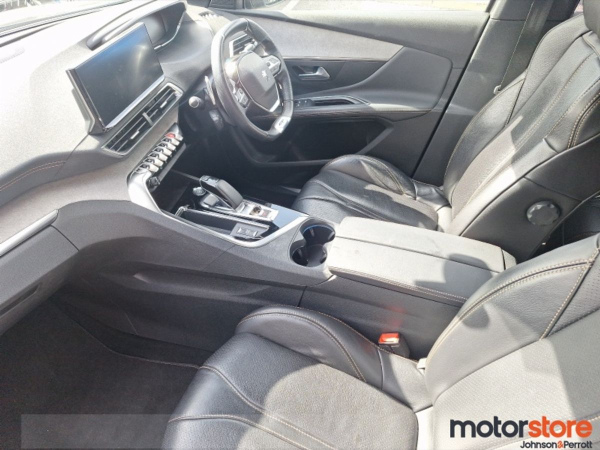 Peugeot 3008 HYBRID2 PHEV 225bhp GT Black Pack