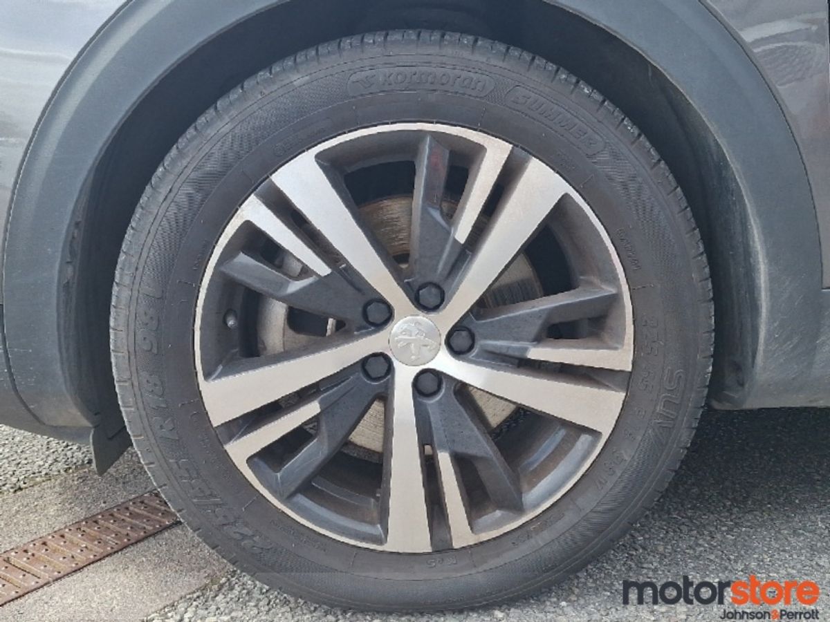 Peugeot 3008 HYBRID2 PHEV 225bhp GT Black Pack