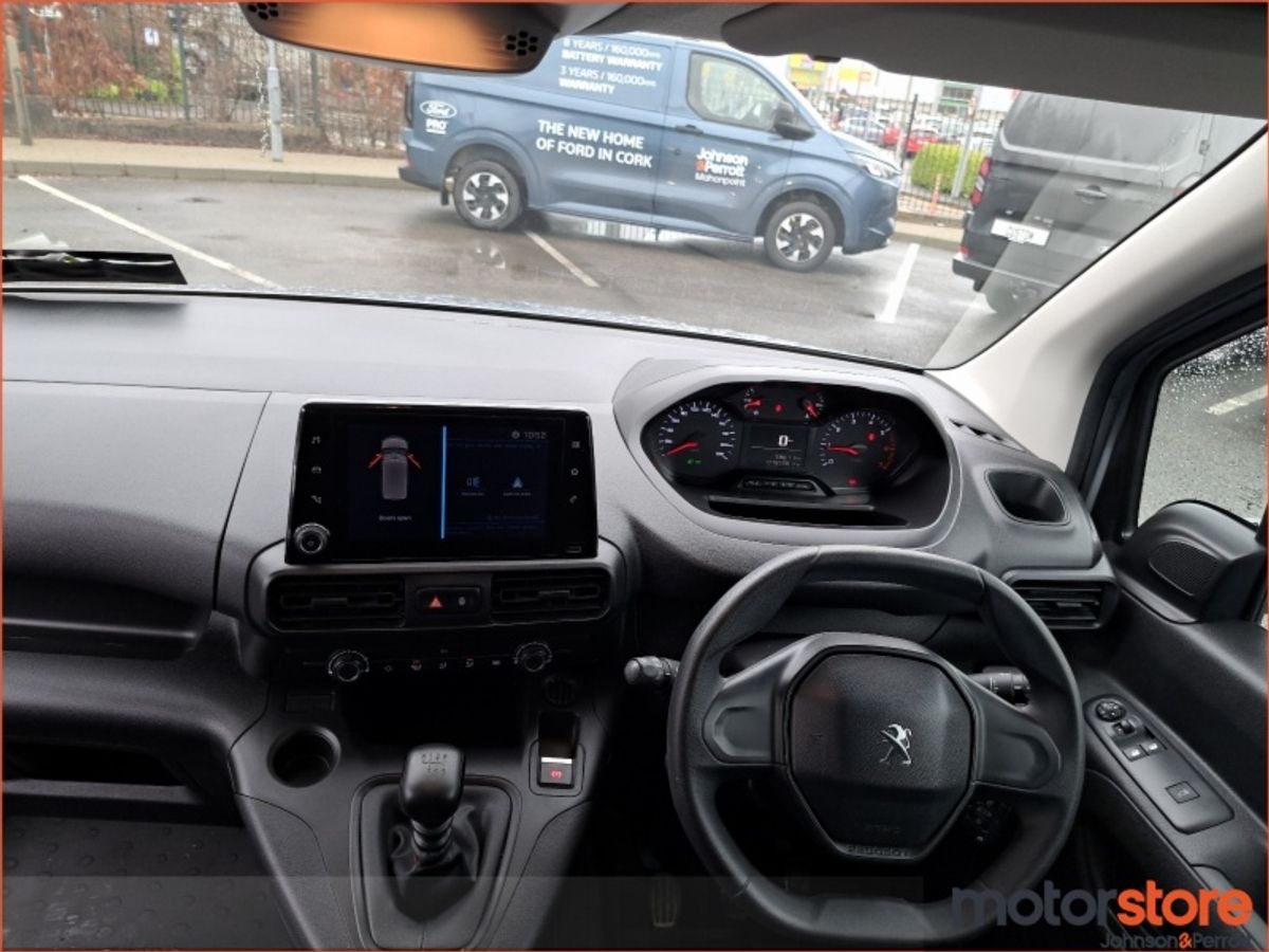 Peugeot Partner PARTNER ACTIVE PLUS 1.5 BLUE H