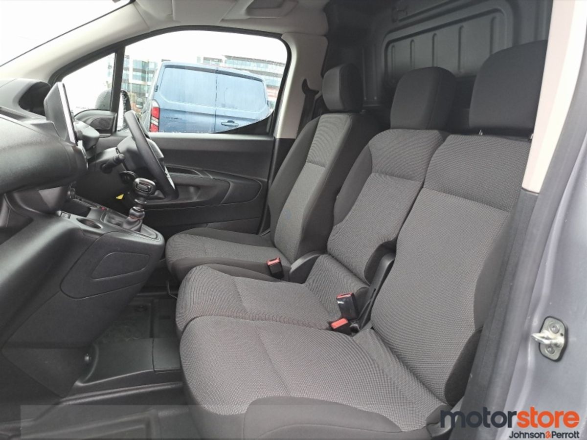 Peugeot Partner PARTNER ACTIVE PLUS 1.5 BLUE H