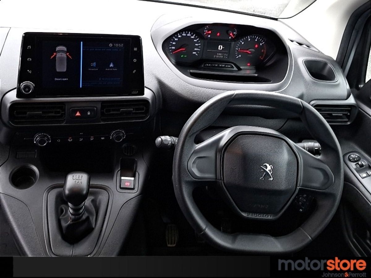 Peugeot Partner PARTNER ACTIVE PLUS 1.5 low kms