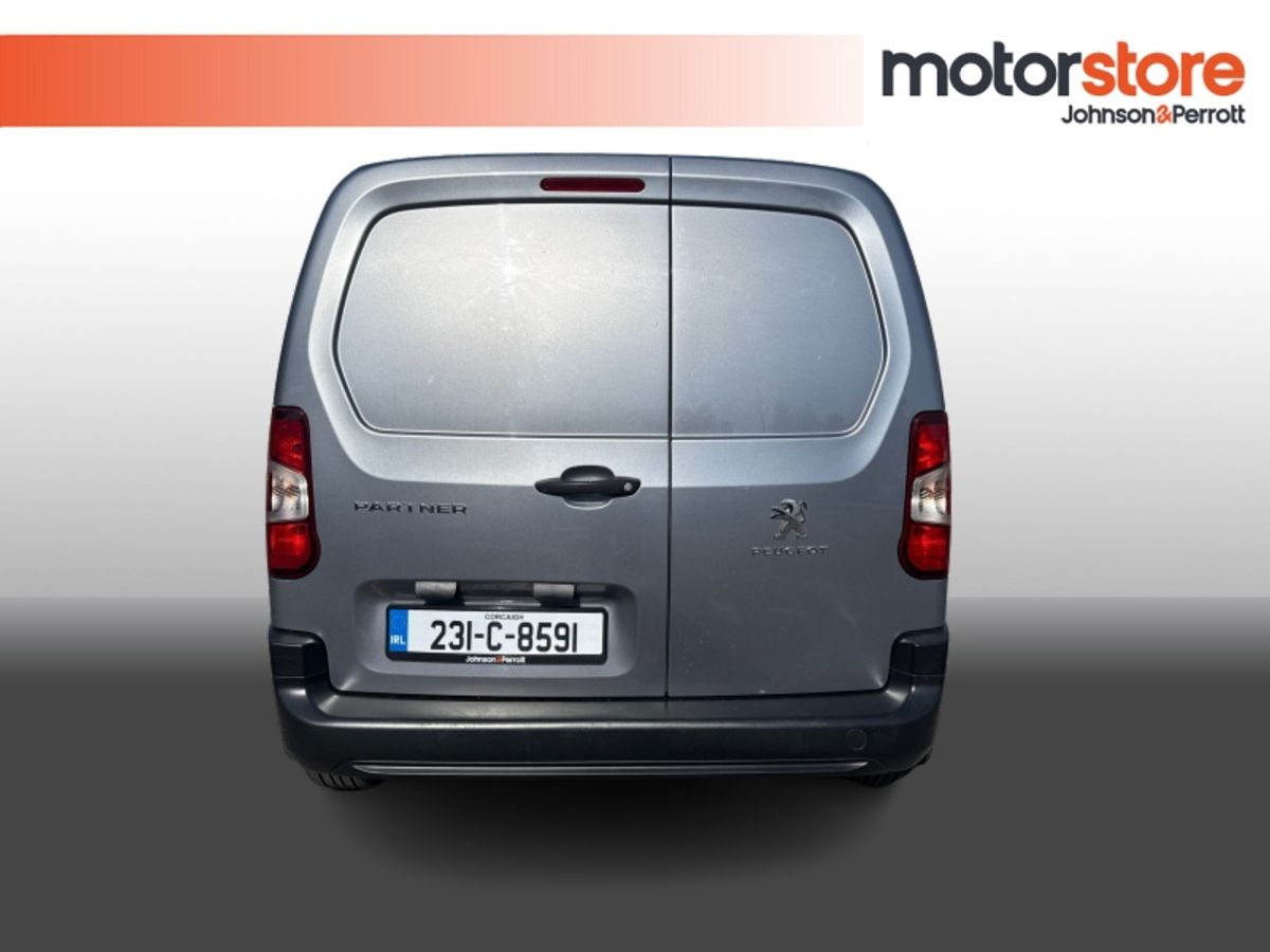 Peugeot Partner PARTNER ACTIVE PLUS 1.5 low kms