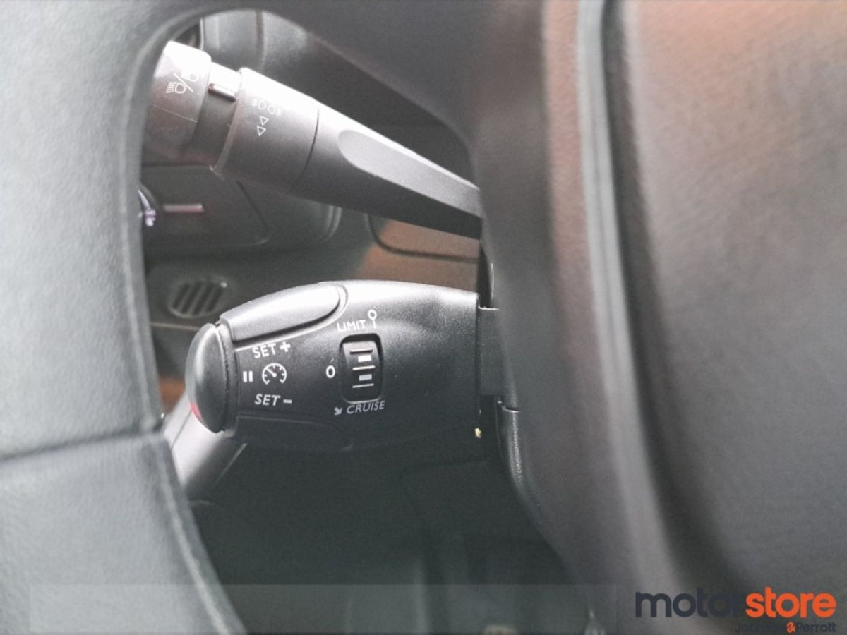 Peugeot Partner PARTNER ACTIVE PLUS 1.5 low kms