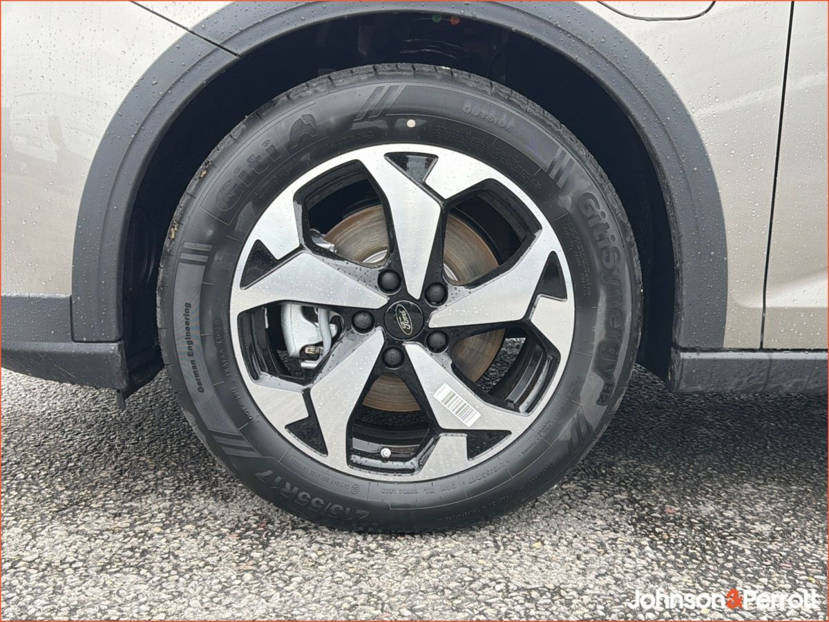 Ford Tourneo Connect 5 Seater I Available in Different Variants