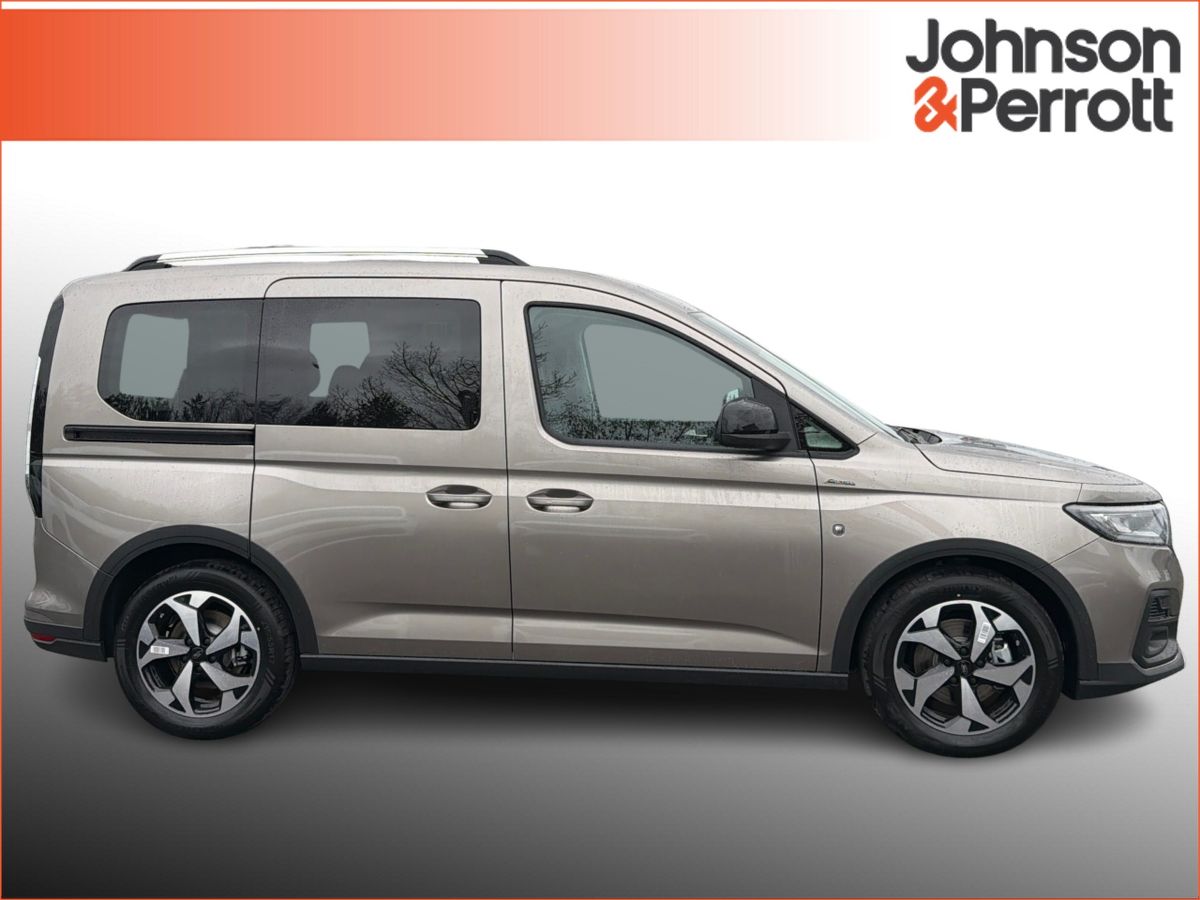 Ford Tourneo Connect 5 Seater I Available in Different Variants