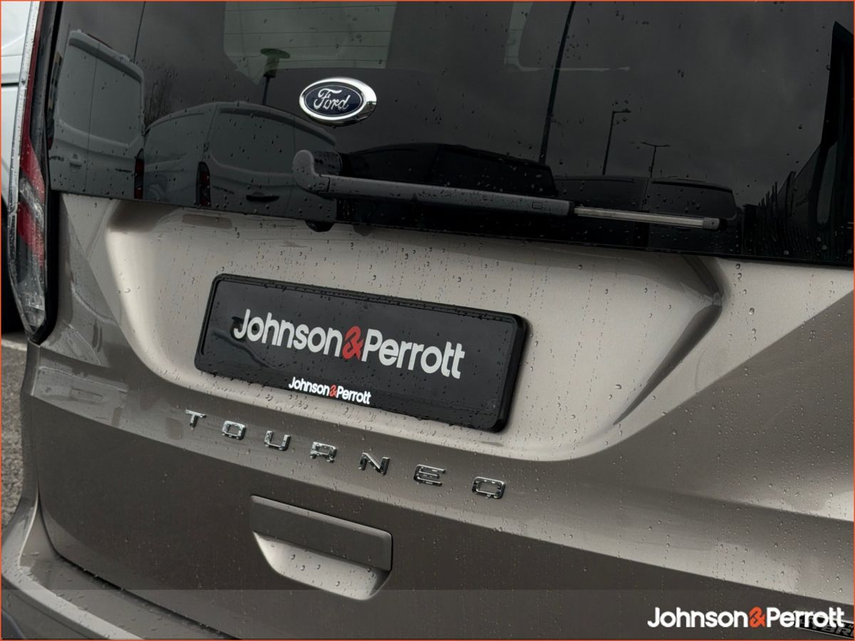 Ford Tourneo Connect 5 Seater I Available in Different Variants