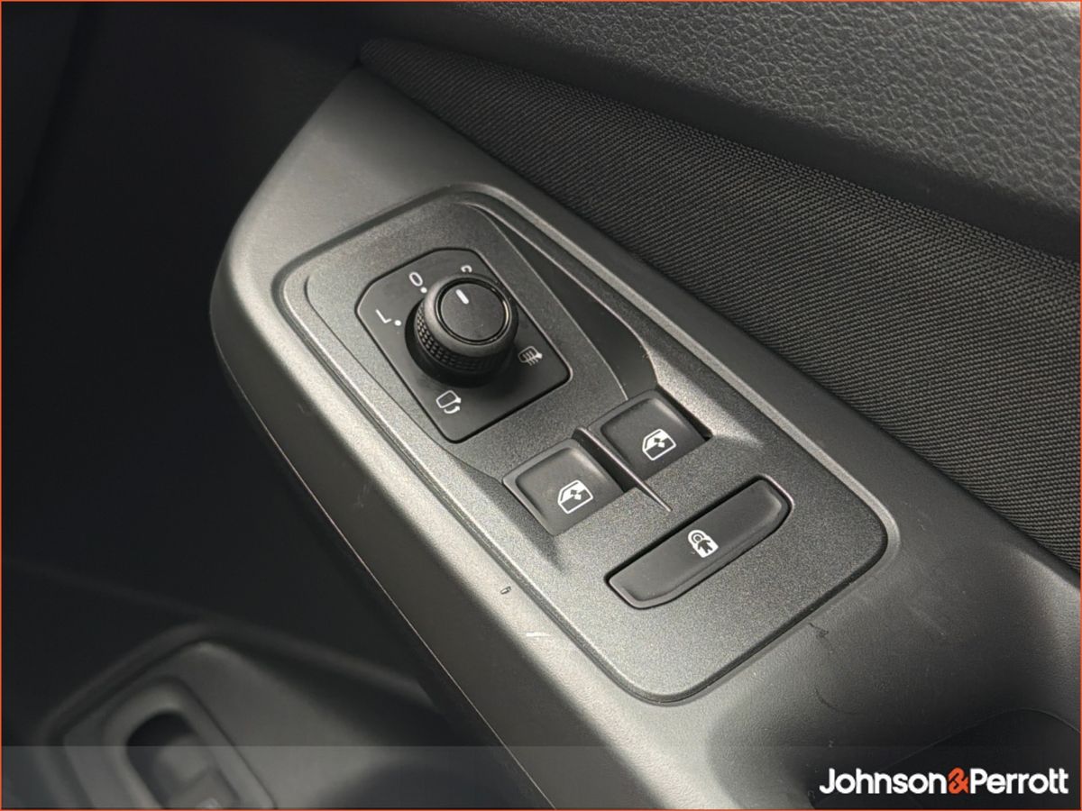 Ford Tourneo Connect 5 Seater I Available in Different Variants