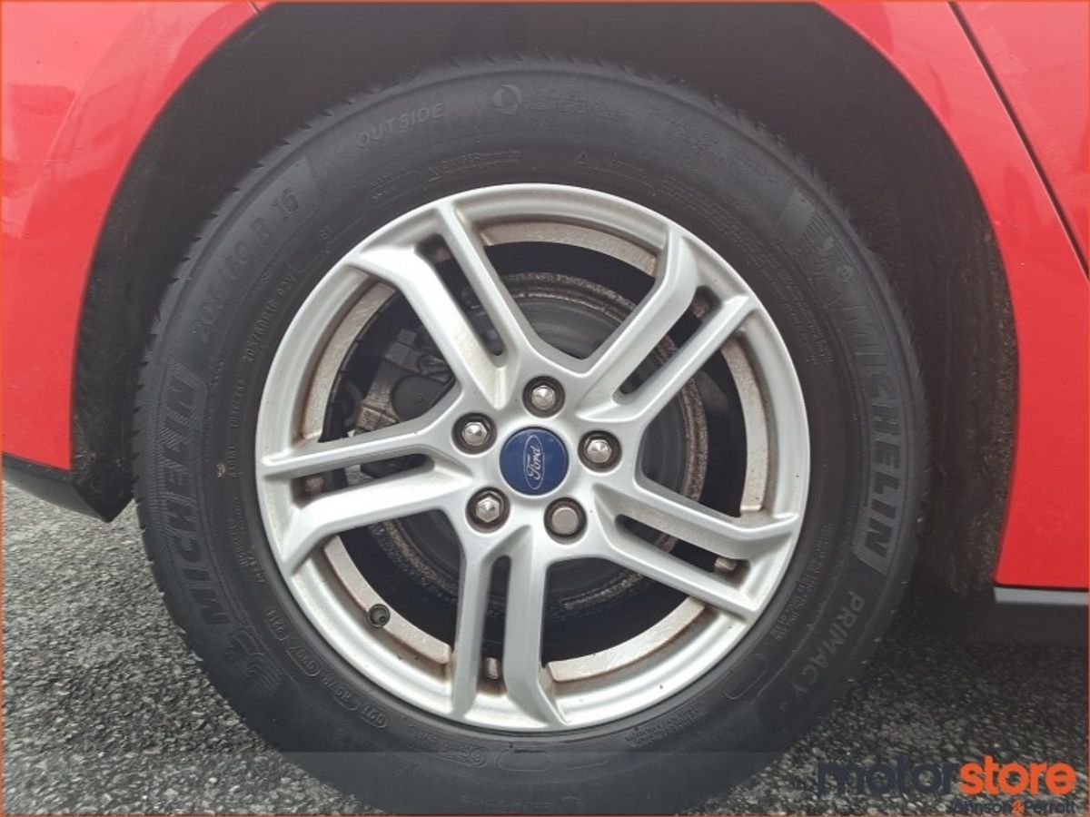 Ford Focus 1.5 TDCi 120PS Zetec