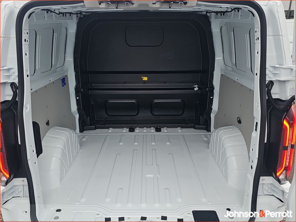 Ford Transit Custom Trend Double Cab Van