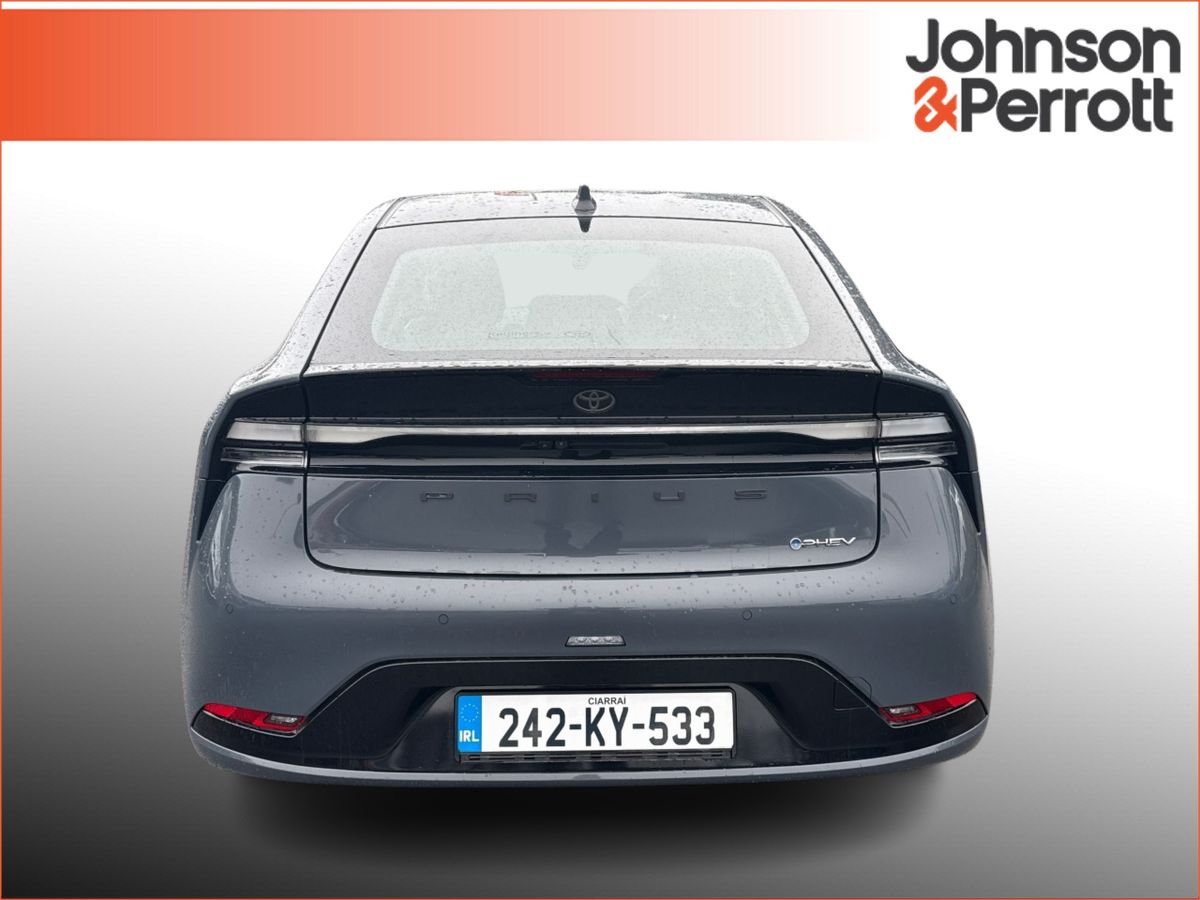 Toyota Prius 2.0 Litre Plug-in Hybrid *VERY LOW MILEAGE*