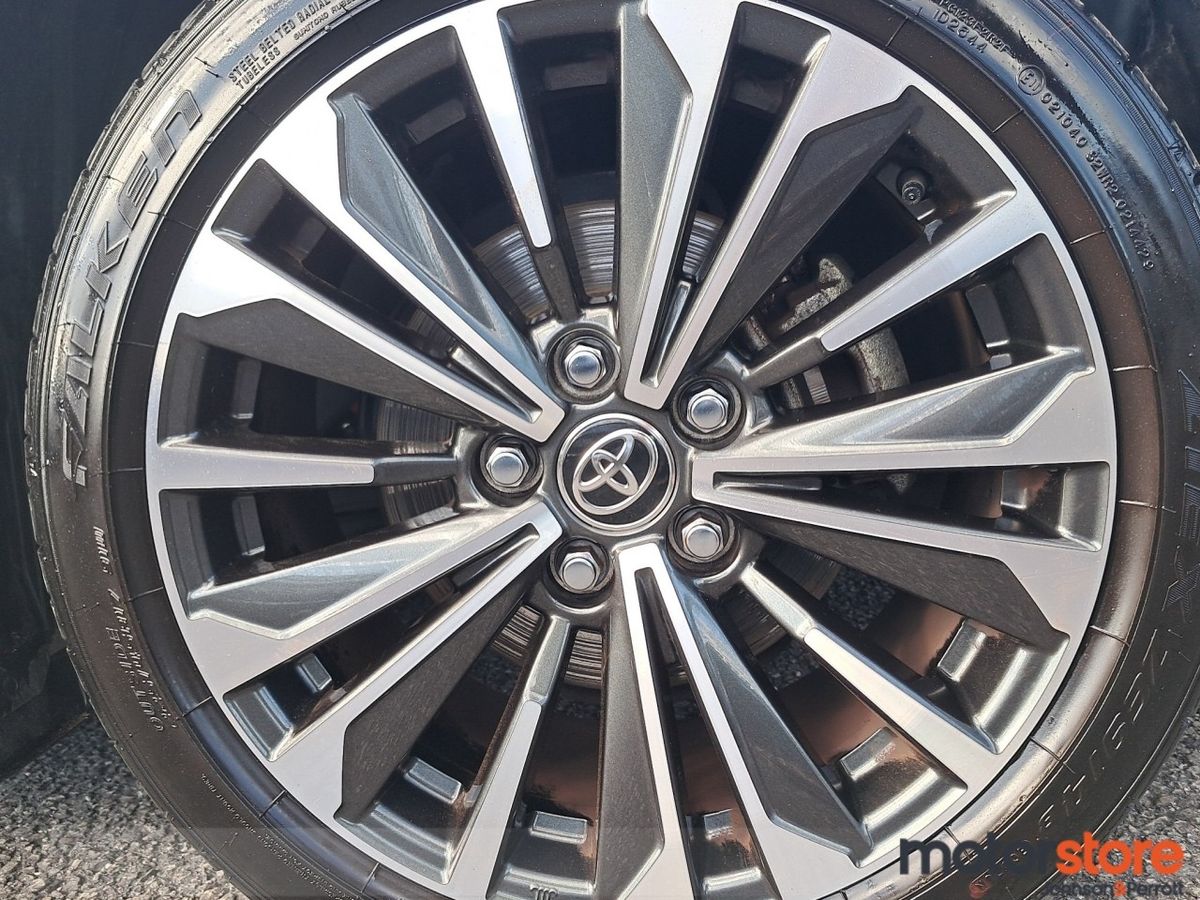 Toyota Corolla 1.8 Hybrid Sol Estate