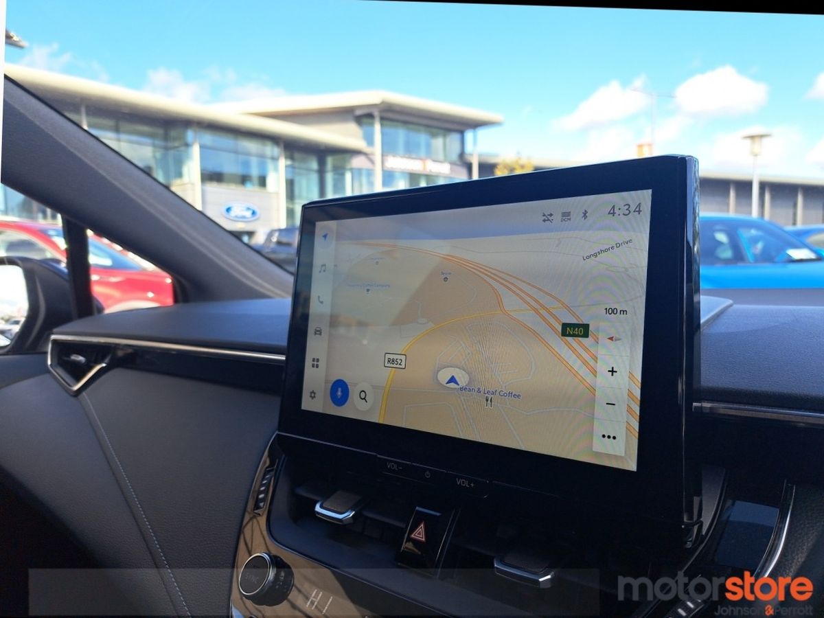 Toyota Corolla 1.8 Hybrid Sol Estate