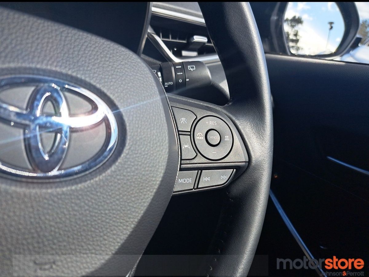 Toyota Corolla 1.8 Hybrid Sol Estate