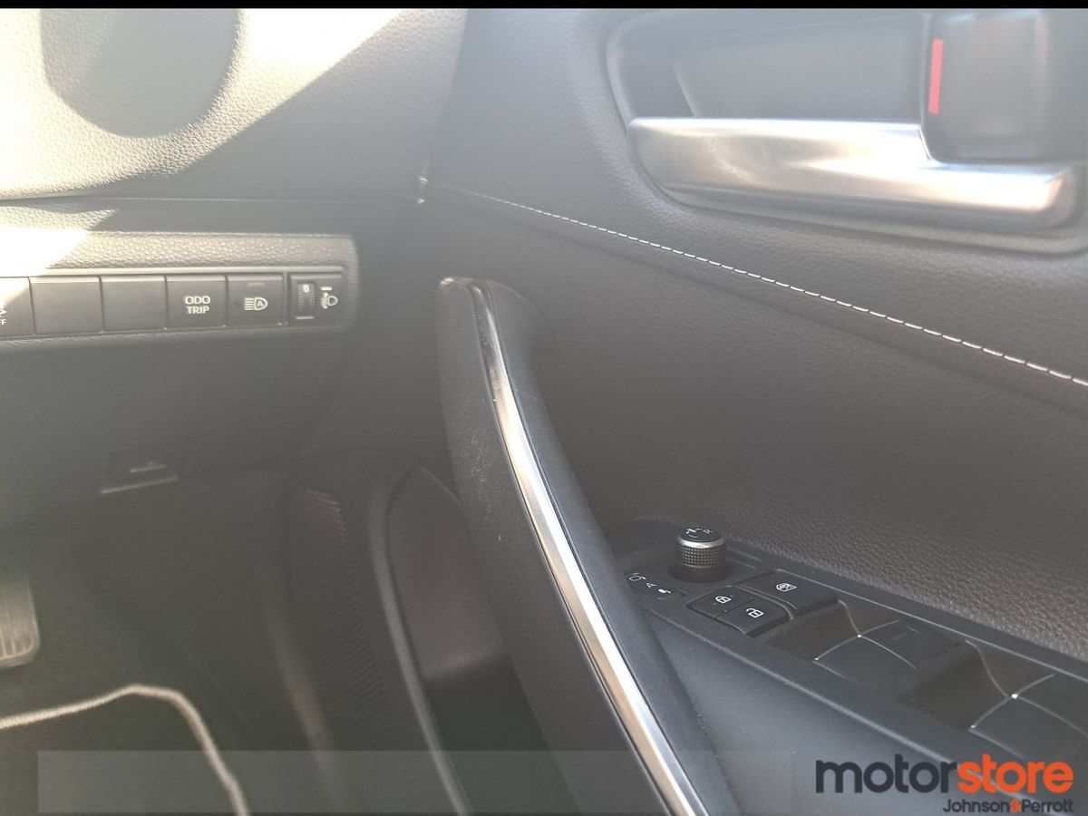 Toyota Corolla 1.8 Hybrid Sol Estate