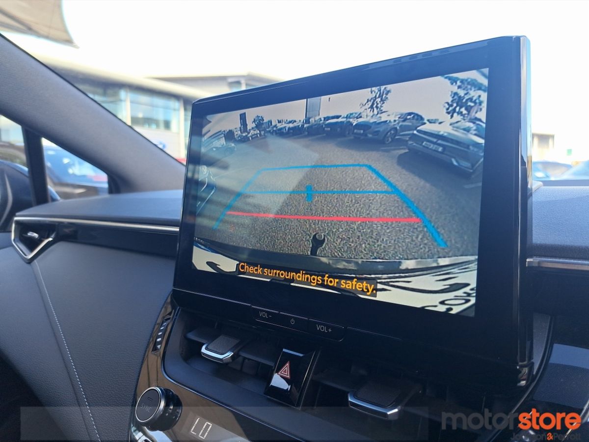 Toyota Corolla 1.8 Hybrid Sol Estate