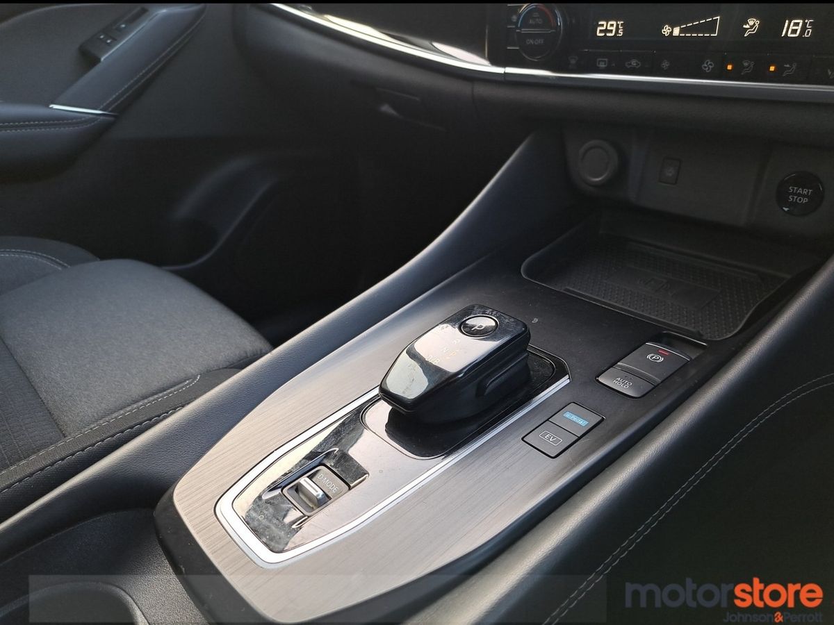 Nissan Qashqai ePOWER SV PREMIUM