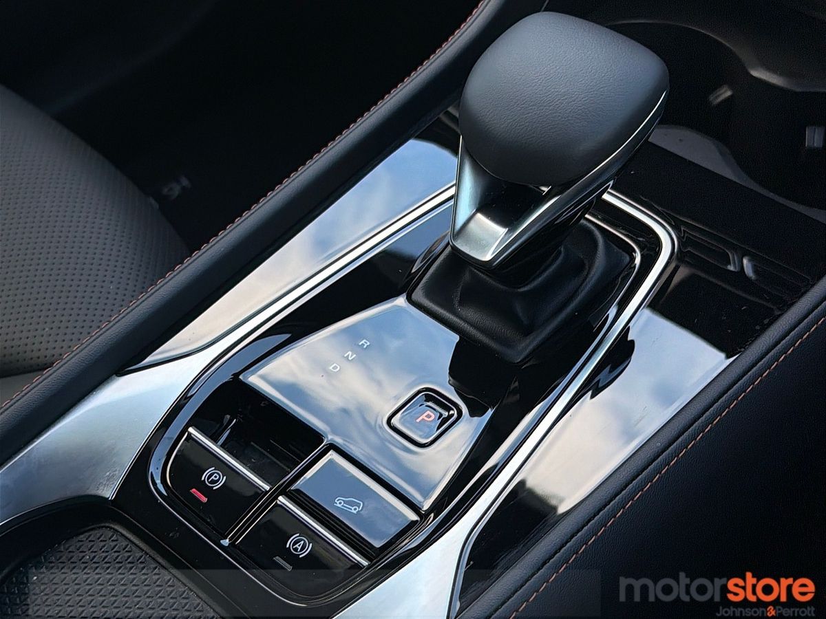 MG HS Plug-in Hybrid Exclusive **TOP SEPC / SAVE €5000**