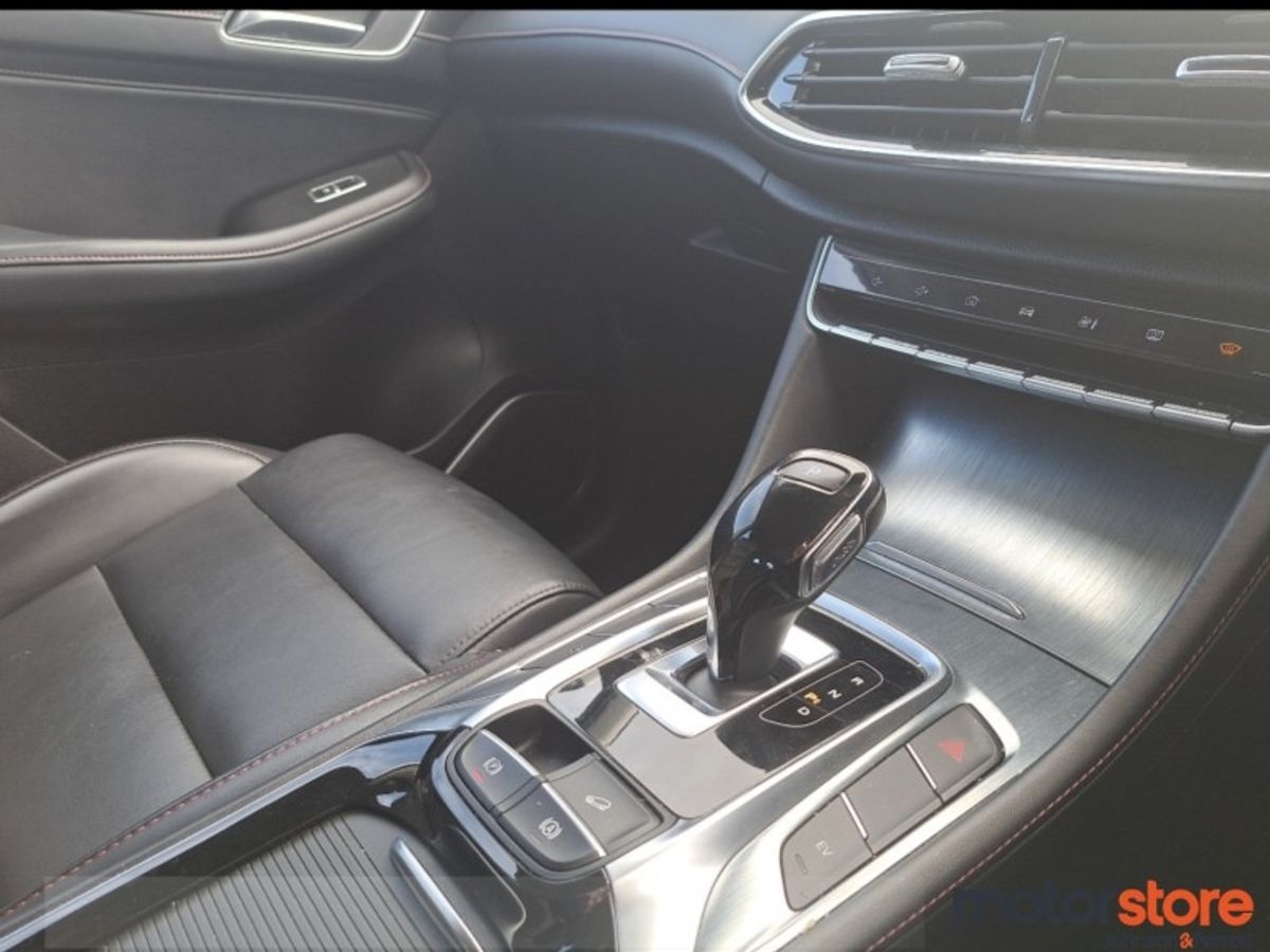 MG HS Plug-in Hybrid **LIKE NEW**