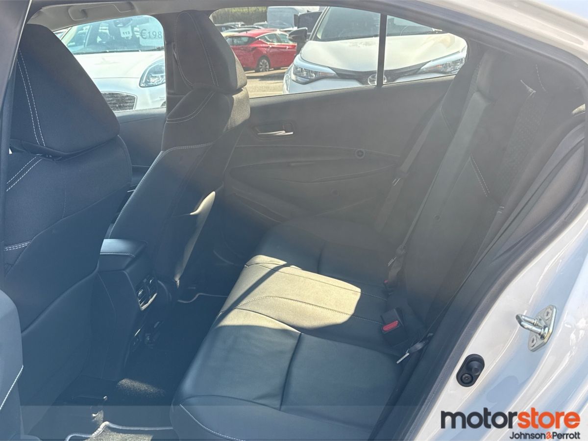 Toyota Corolla 1.8 Hybrid Sol Saloon