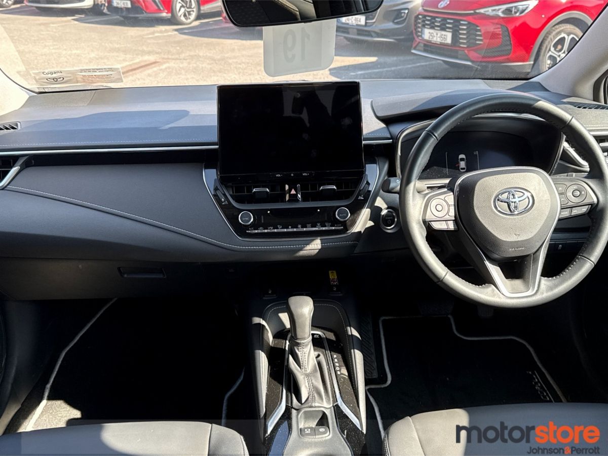 Toyota Corolla 1.8 Hybrid Sol Saloon