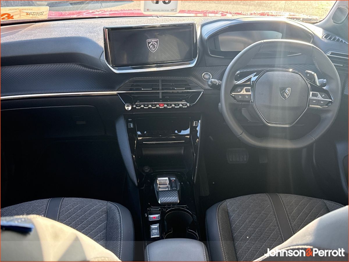 Peugeot 2008 1.2 MHEV Puretech 136bhp Allure