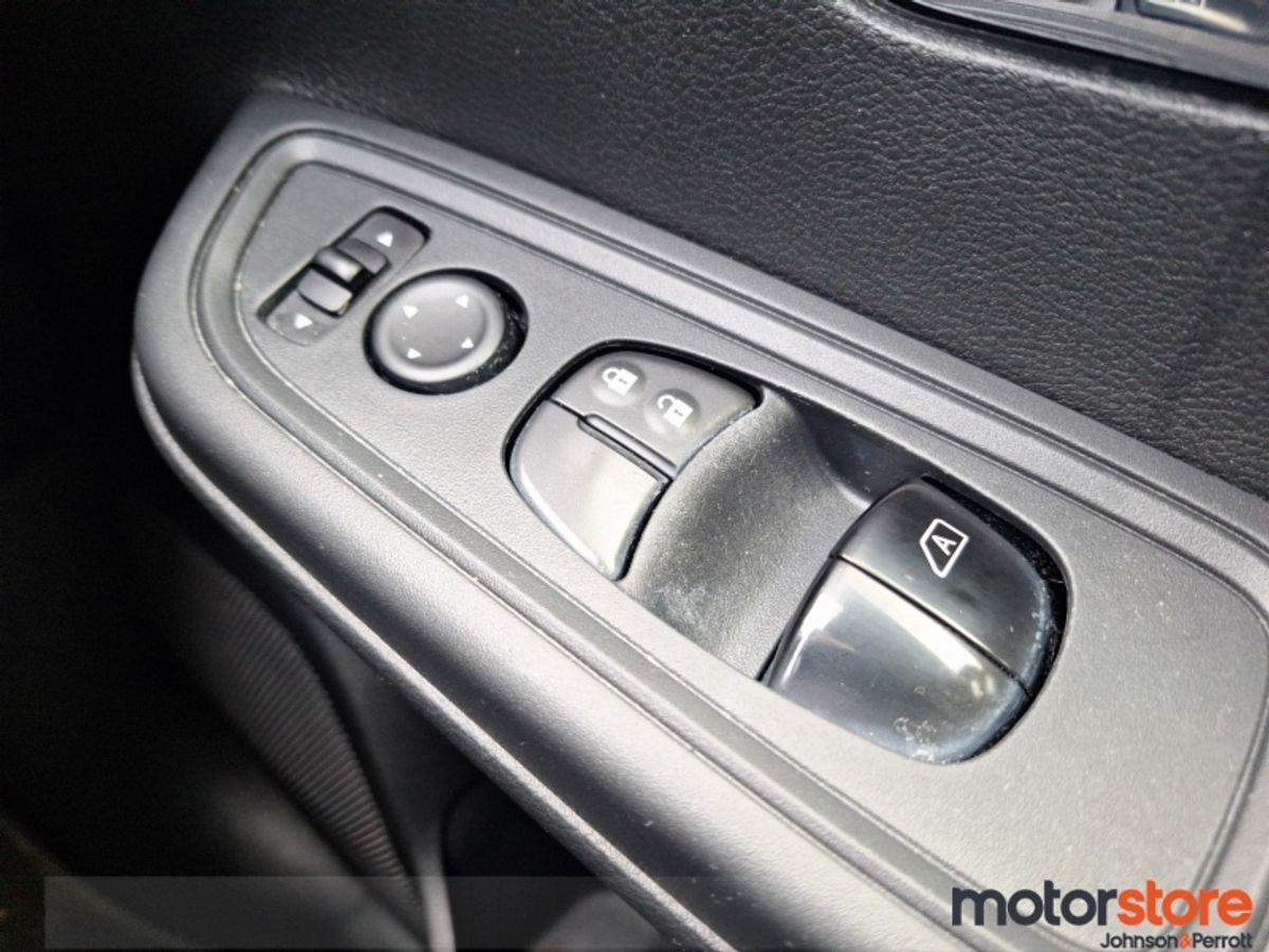 Nissan Micra 1.0T SV *TINY MILEAGE - ONE LADY DRIVER*