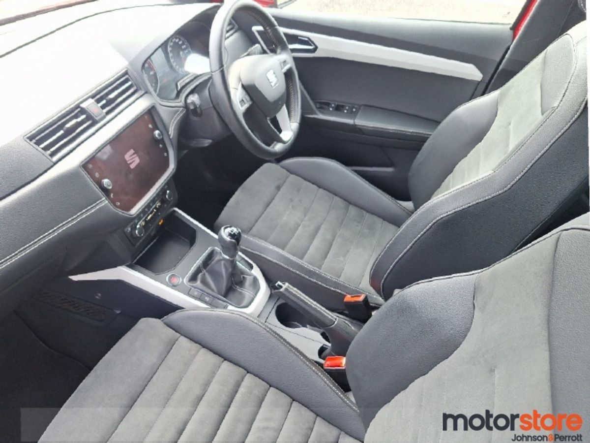 SEAT Arona 1.0TSI 110hp Xcellence *TINY MILEAGE*