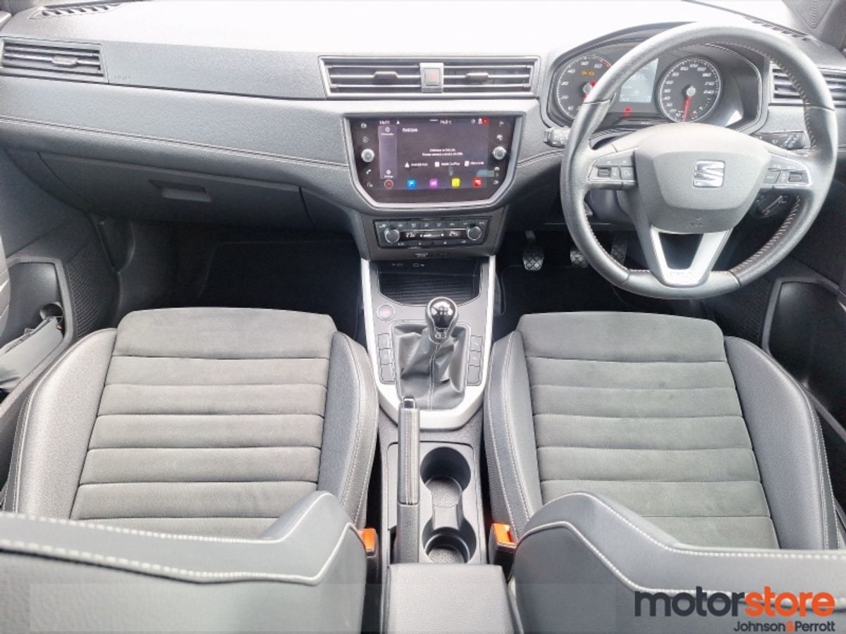 SEAT Arona 1.0TSI 110hp Xcellence *TINY MILEAGE*