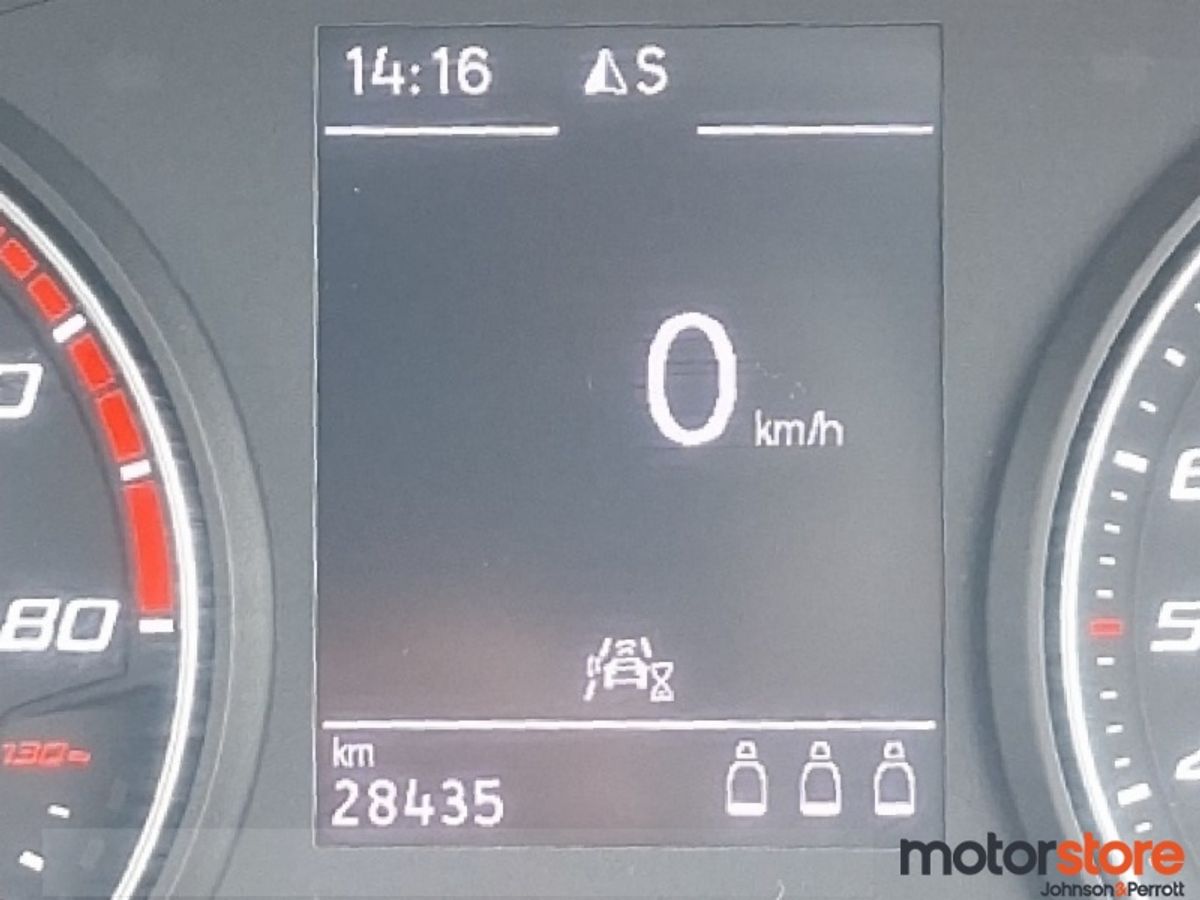 SEAT Arona 1.0TSI 110hp Xcellence *TINY MILEAGE*