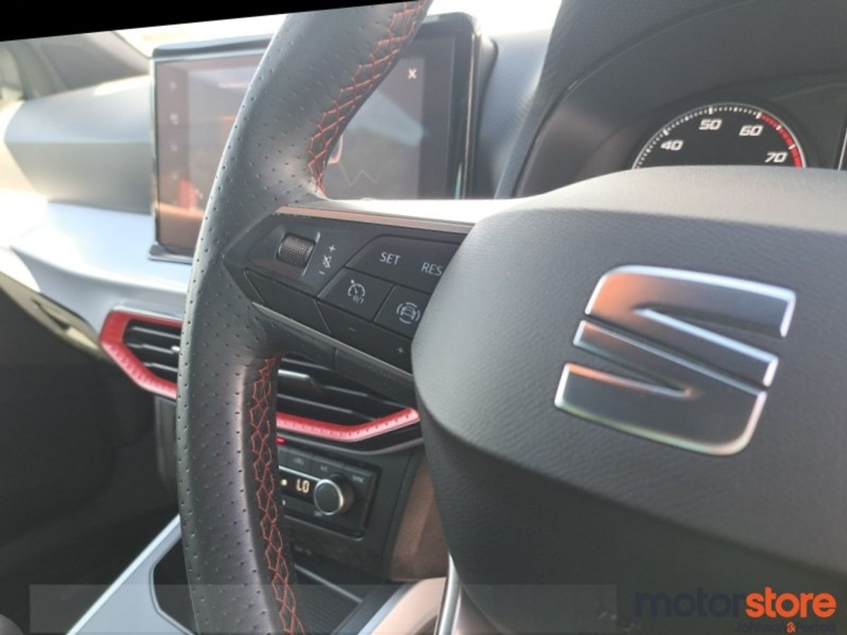 SEAT Arona 1.0TSI 110hp FR **HUGE SPEC / LOW MILEAGE**
