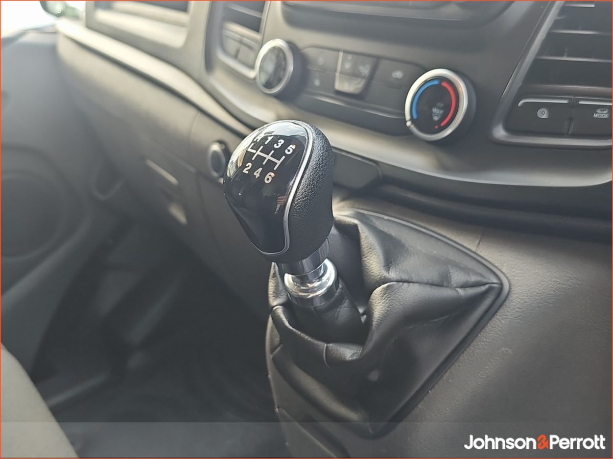 Ford Transit Custom High Roof Leader