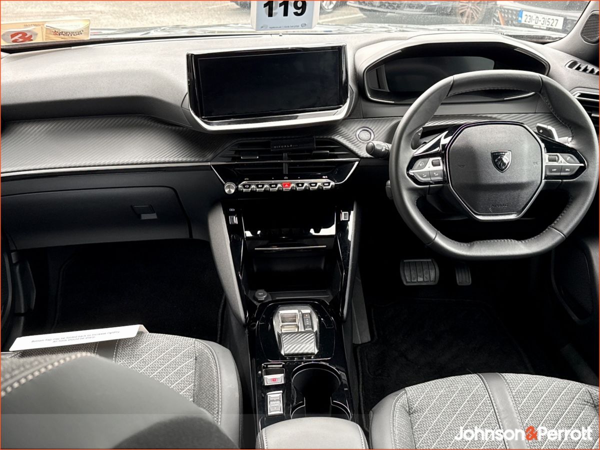 Peugeot 2008 HYBRID 145BHP e-DCS6 Allure