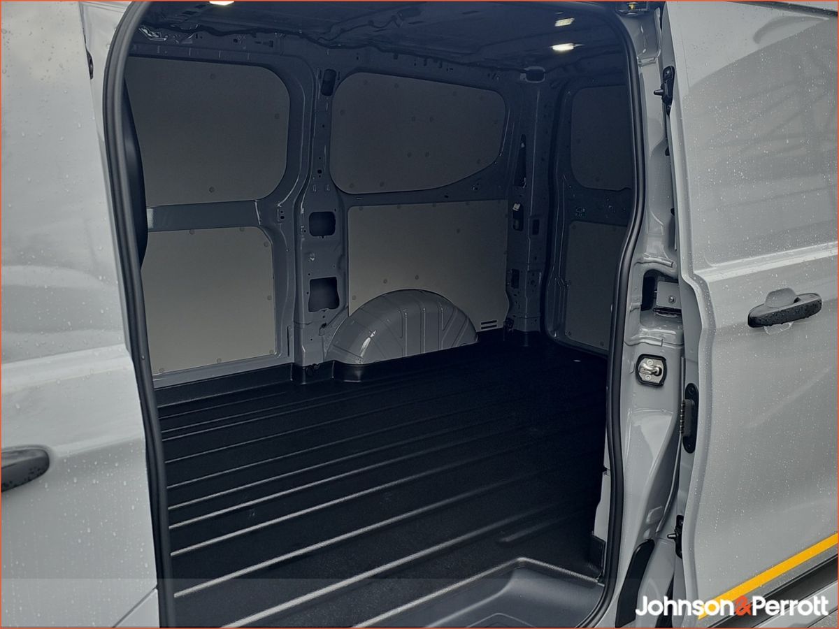 Ford Transit Custom Trail Medium Wheelbase