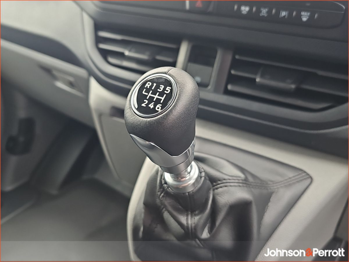 Ford Transit Custom Trail Medium Wheelbase