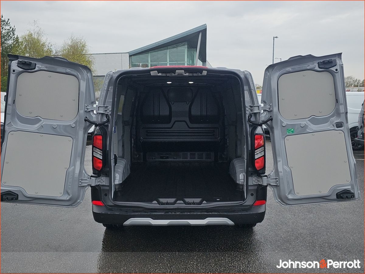 Ford Transit Custom Trail Medium Wheelbase