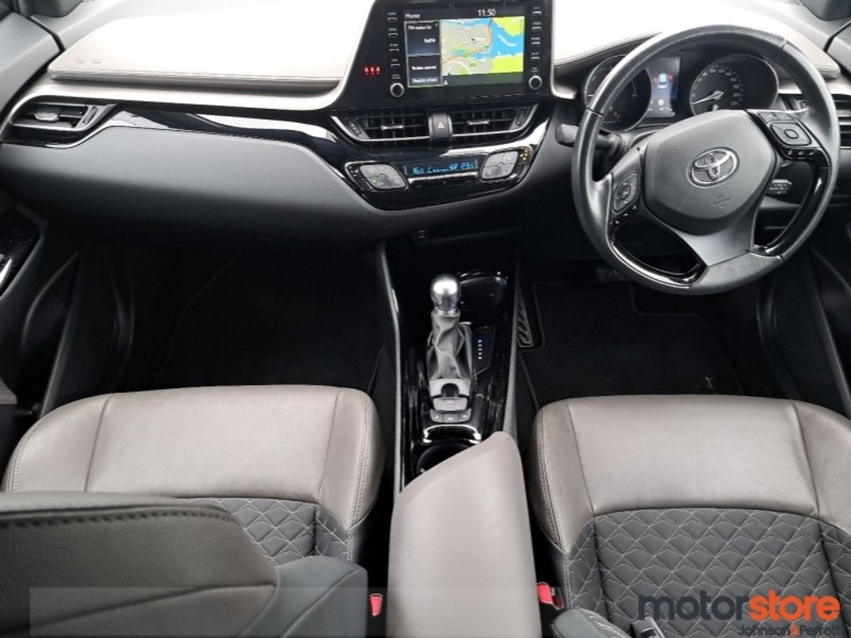 Toyota C-HR 1.8 HYBRID SOL TOP SPEC