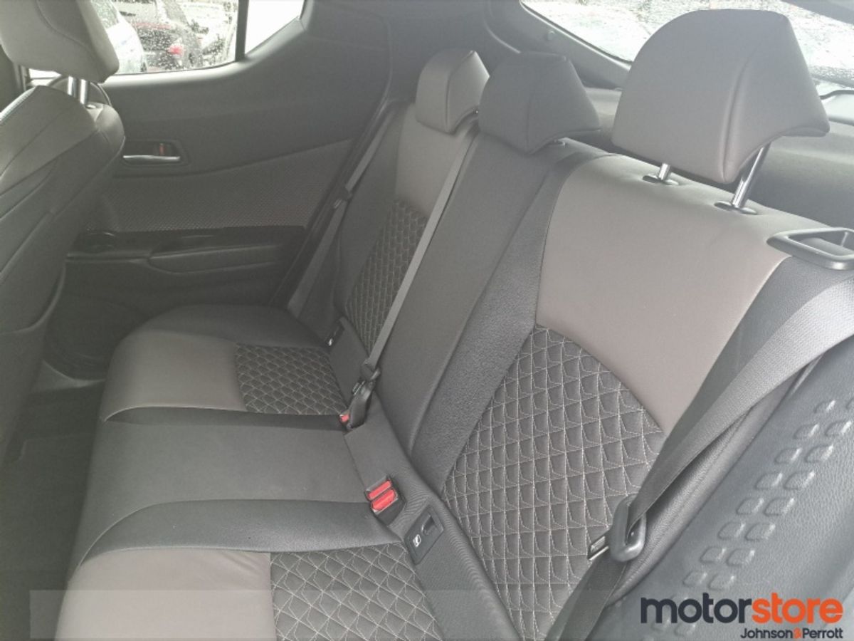 Toyota C-HR 1.8 HYBRID SOL TOP SPEC