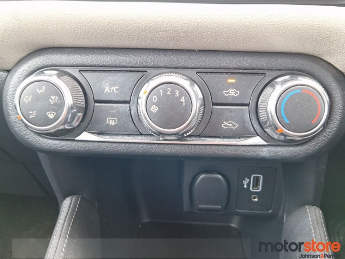 Nissan Micra 1.0T SV *TINY MILEAGE - ONE LADY DRIVER*