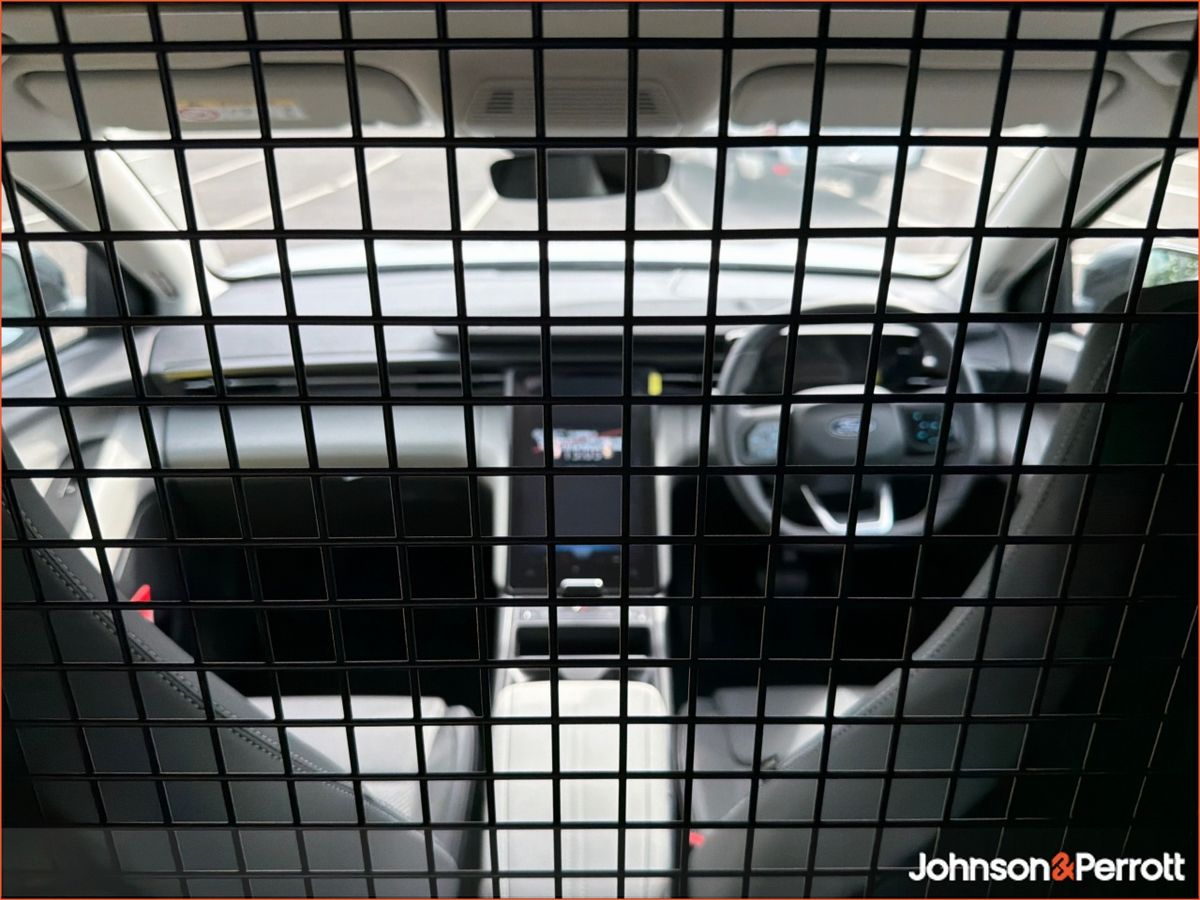 Ford Explorer Select 77kwh Commercial