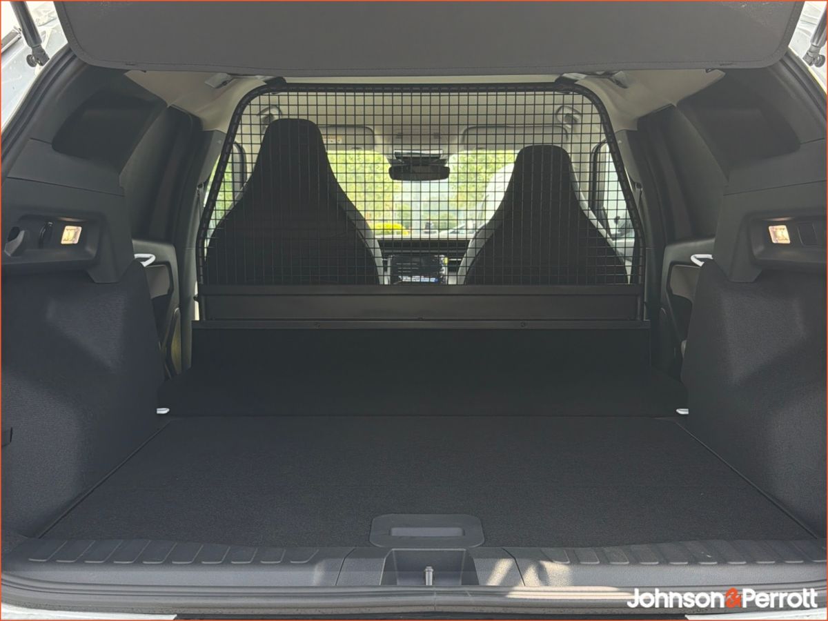 Ford Explorer Select 77kwh Commercial