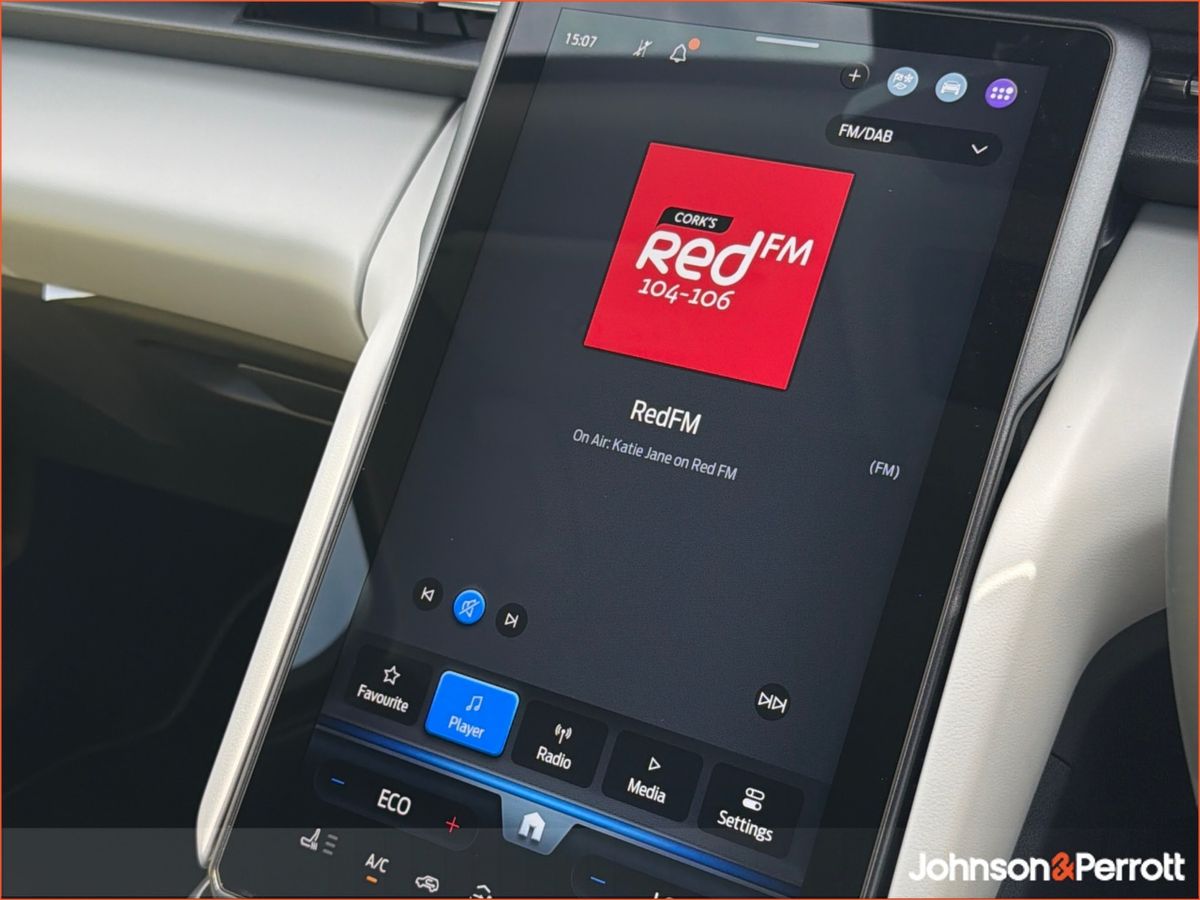 Ford Explorer Select 77kwh Commercial